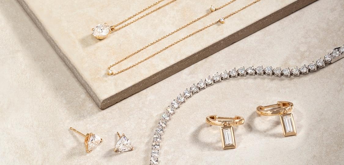 Custom Diam jewel, The Global jewelry brand, offers versatile modern jewelry at the manufacturing price.