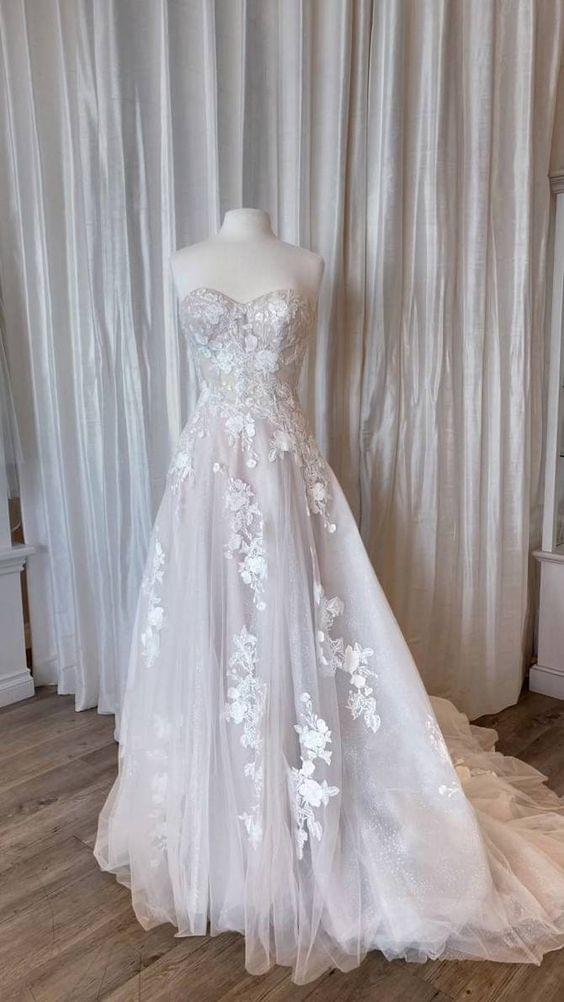 Preowned Wedding Dresses, Friday, January 6, 2023, Press release picture